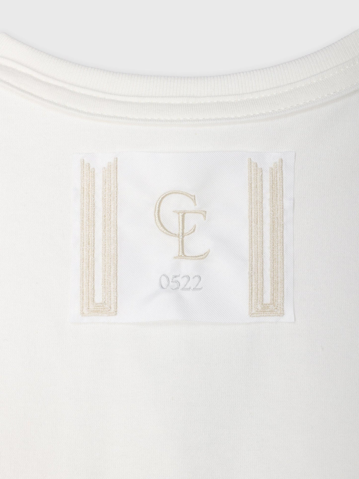 【Kids】Emblem of Endangered Species Embroidered T-shirt